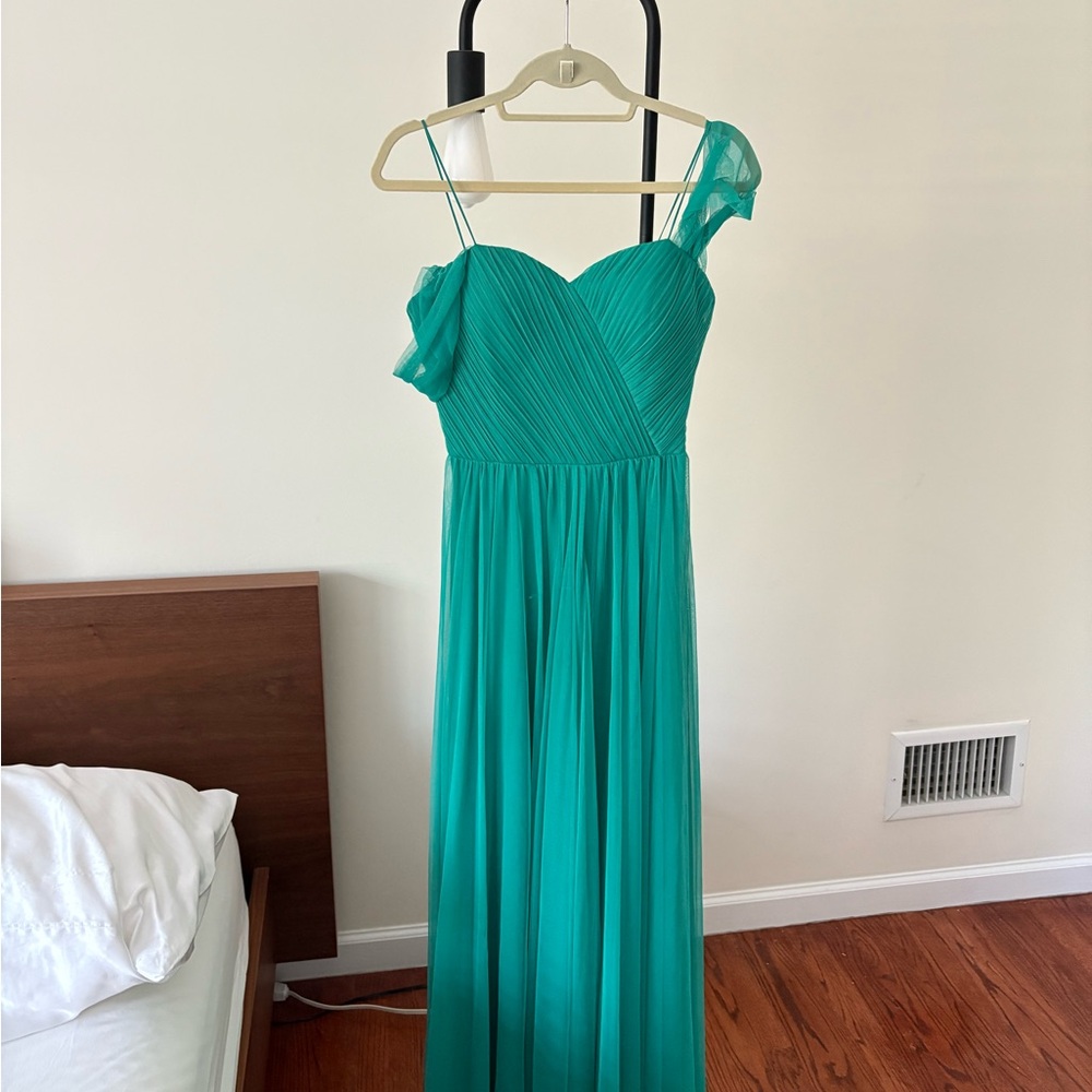 Elegant Teal Evening Gown